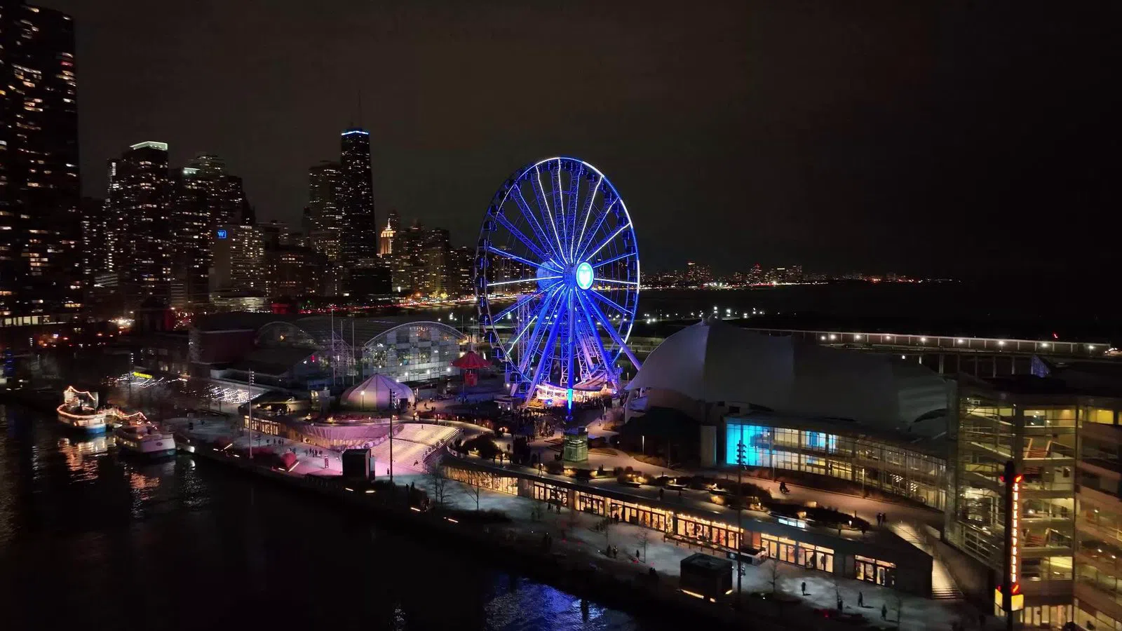 Chicago's Streeterville from the Water Tower to Navy Pier